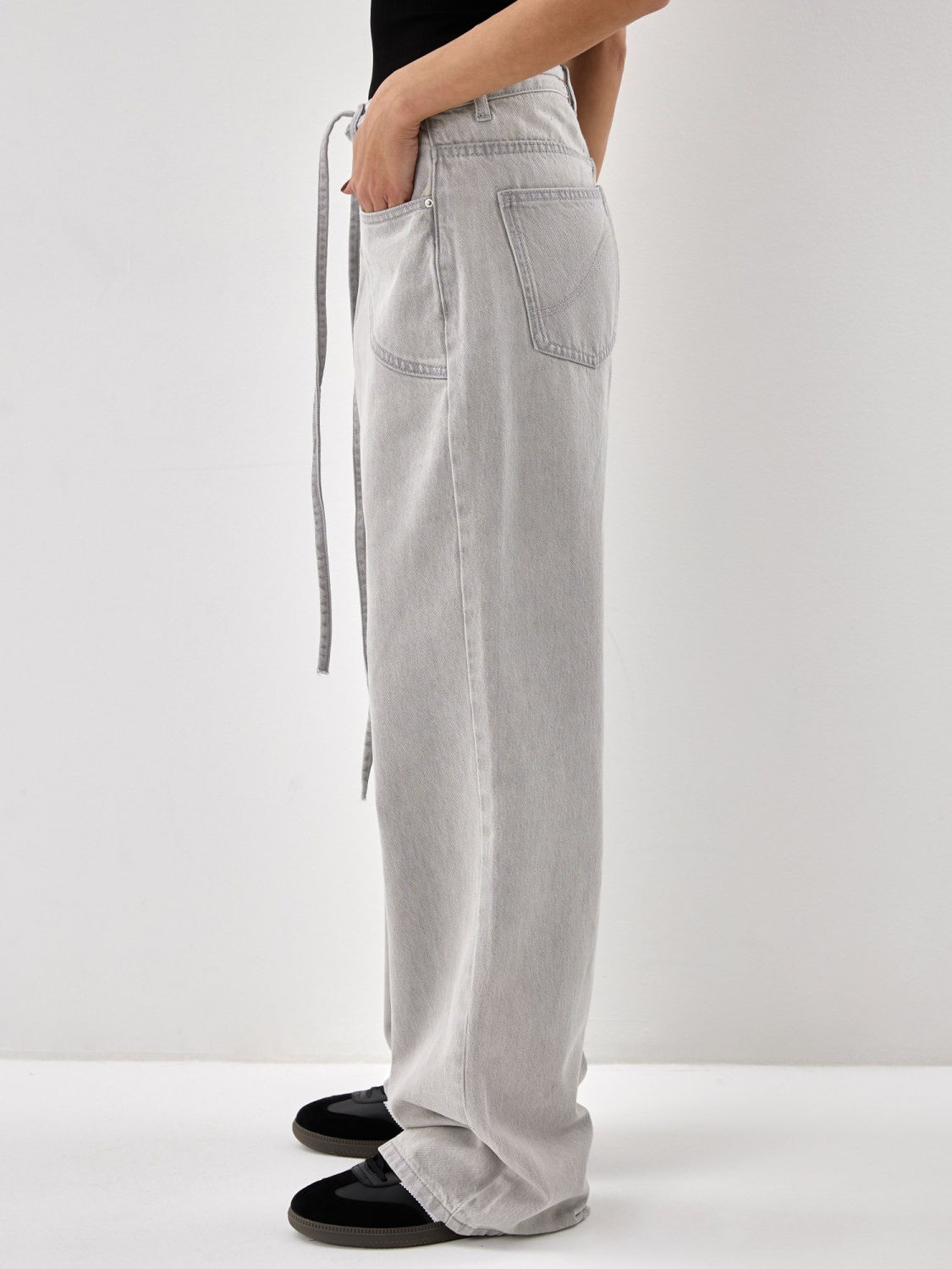 Джинсы LOOSE FIT